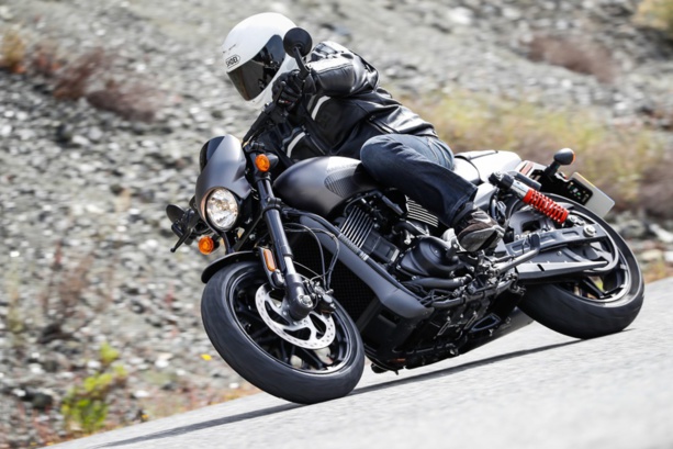 Essai Harley-Davidson Street Rod 750 : La juste alchimie Essai Harley-Davidson Street Rod 750 : La juste alchimie