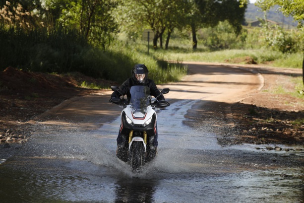 Honda X-ADV : l'innovation en vente libre et désormais en A2 Honda X-ADV : l'innovation en vente libre et désormais en A2
