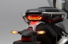 Honda X-ADV : l'innovation en vente libre et désormais en A2 Honda X-ADV : l'innovation en vente libre et désormais en A2