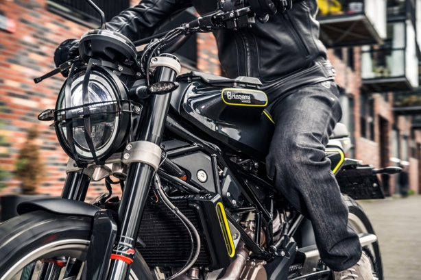 Husqvarna Svartpilen 401 : Looké pour le permis A2 Husqvarna Svartpilen 401 : Looké pour le permis A2