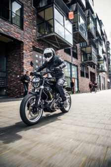 Husqvarna Svartpilen 401 : Looké pour le permis A2 Husqvarna Svartpilen 401 : Looké pour le permis A2