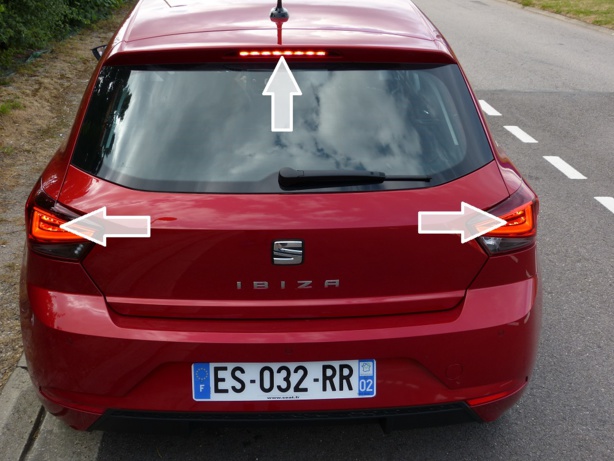 Les verifs extérieures du permis B sur la Seat Ibiza Les verifs extérieures du permis B sur la Seat Ibiza