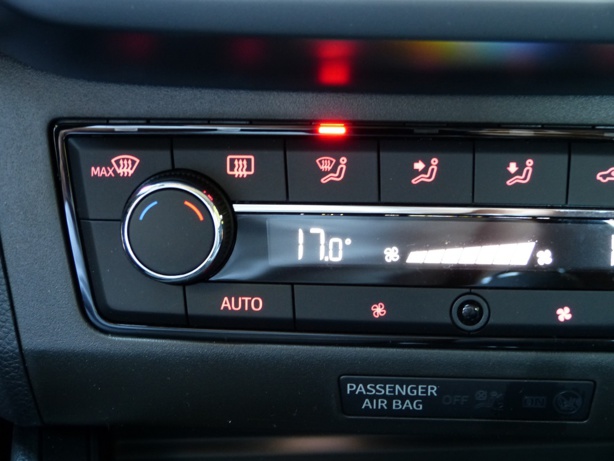 Les verifs intérieures du permis B (auto) sur la Seat Ibiza Les verifs intérieures du permis B (auto) sur la Seat Ibiza