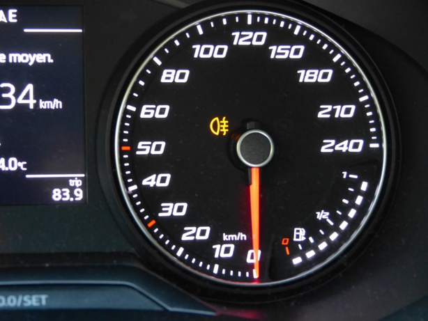 Les verifs intérieures du permis B (auto) sur la Seat Ibiza Les verifs intérieures du permis B (auto) sur la Seat Ibiza