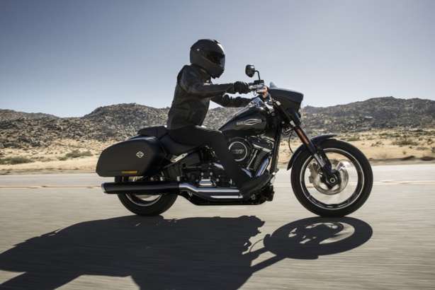 Sport Glide : Une Harley A2 iconique mais facile