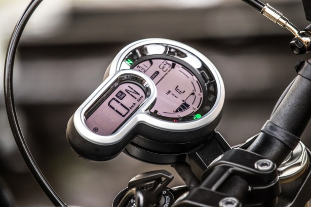 La moto A2 des papas La moto A2 des papas