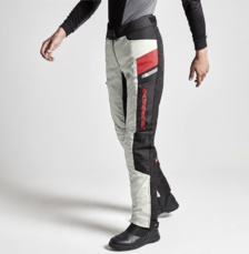 Bien choisir les 5 équipements indispensables pour faire de la moto Bien choisir les 5 équipements indispensables pour faire de la moto