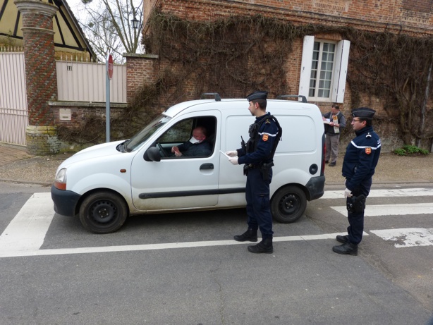 COVID-19 : le guide de survie de la conduite pendant le confinement COVID-19 : le guide de survie de la conduite pendant le confinement