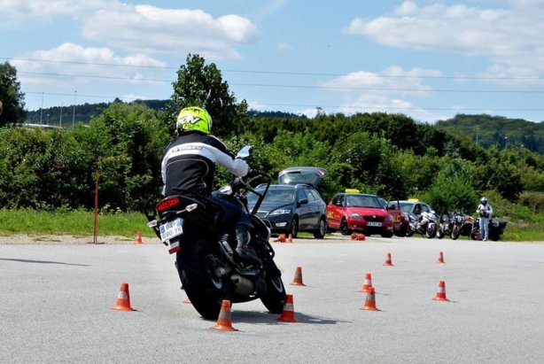 2014 : Le permis moto A2 à peine en place, déjà plus cher