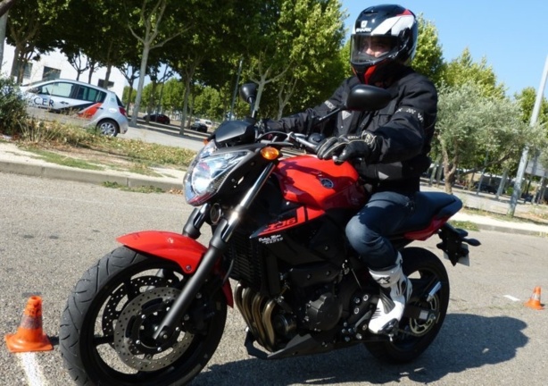Les équipements obligatoires pour le pilote du nouveau permis moto Les équipements obligatoires pour le pilote du nouveau permis moto