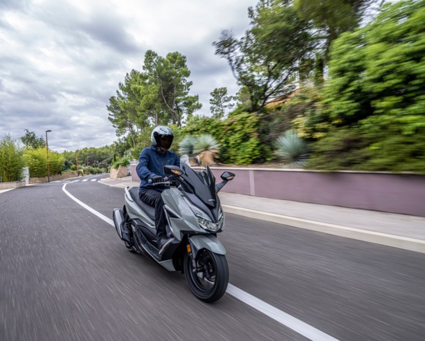 Forza 350 : permis A2, mais machine ultime pour la ville Forza 350 : permis A2, mais machine ultime pour la ville