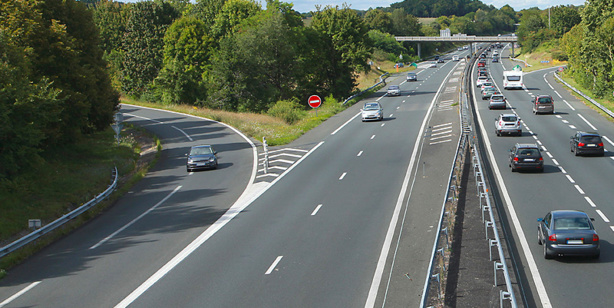 Insertion sur autoroute : tous les secrets pour prendre sa place en toute sécurité