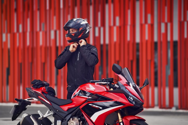 Honda CBR500 R 2022 : La sportive A2 qui sait tout faire  Honda CBR500 R 2022 : La sportive A2 qui sait tout faire