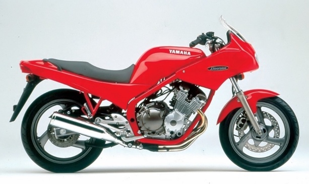 Toutes les motos Yamaha neuves et d'occasions conduisibles avec le permis A2