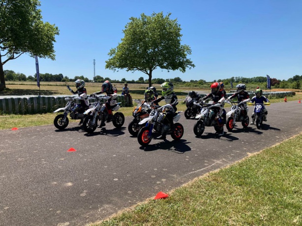 Piloter une moto en sécurité à partir de 7 ans ! Piloter une moto en sécurité à partir de 7 ans !