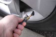 Reconnaître des pneus usés et tout savoir pour les changer