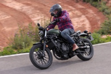 Honda CL500 : Le Scrambler A2 cool et facile