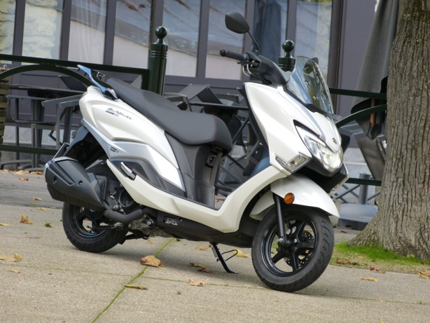 SUZUKI Burgman Street EX 125 : Un scooter pour les ZFE SUZUKI Burgman Street EX 125 : Un scooter pour les ZFE