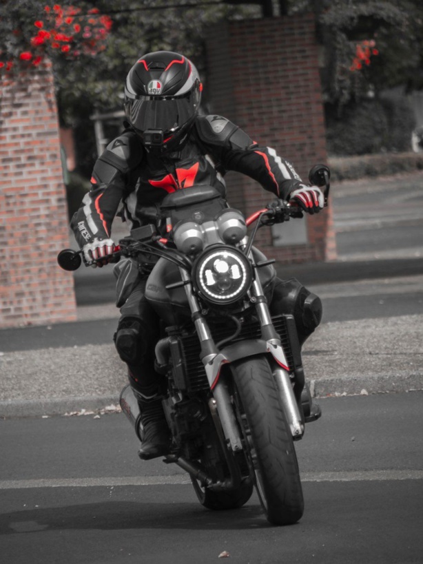 Les difficultés du permis moto : le stress avant tout, la relation avec la moto-école ensuite ! Les difficultés du permis moto : le stress avant tout, la relation avec la moto-école ensuite !