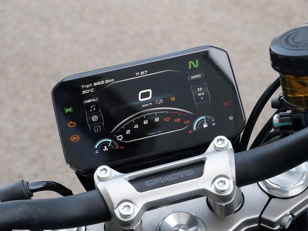 NK 450 : A2 et fondamentalement géniale NK 450 : A2 et fondamentalement géniale