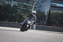 NMAX 125 : Le scooter urbain et compact du permis B NMAX 125 : Le scooter urbain et compact du permis B