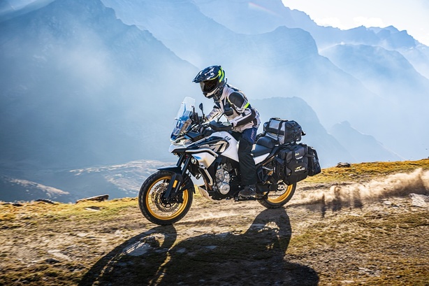 La moto A2 des voyages à deux La moto A2 des voyages à deux
