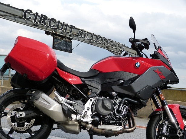 Peut-on voyager avec une moto A2 et ses 47 ch ? Peut-on voyager avec une moto A2 et ses 47 ch ?