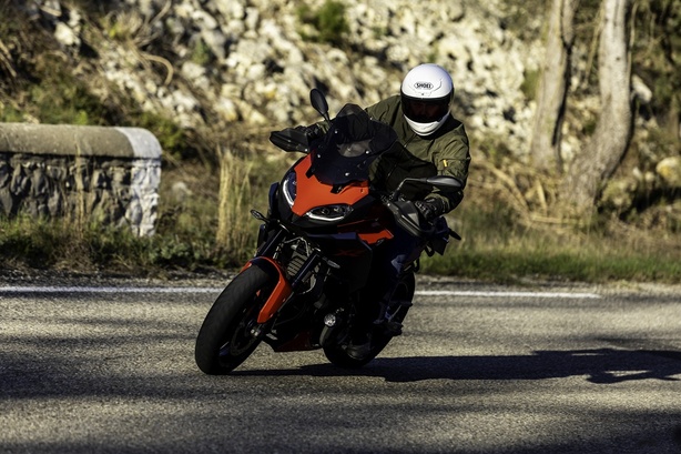 Peut-on voyager avec une moto A2 et ses 47 ch ? Peut-on voyager avec une moto A2 et ses 47 ch ?