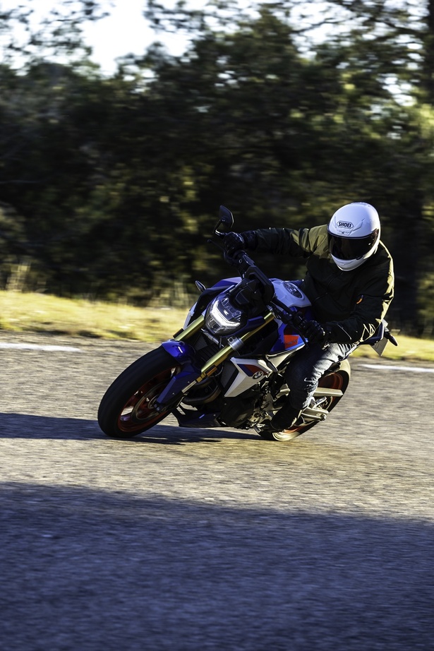 BMW F900R : Du renouveau dans l’A2 BMW F900R : Du renouveau dans l’A2