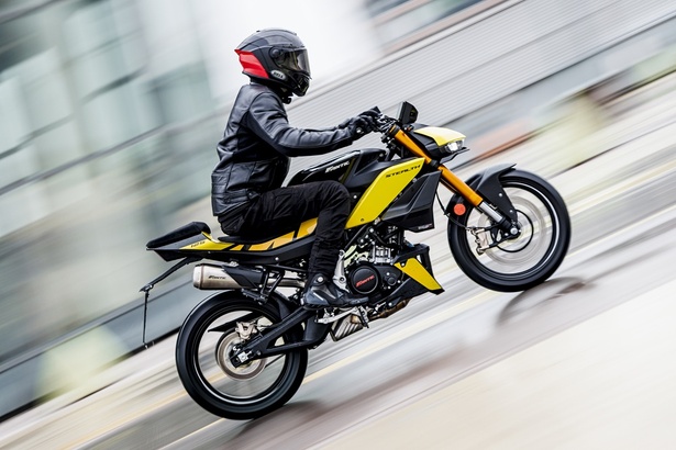 Fantic Stealth : la 125 chère mais fantastique ! Fantic Stealth : la 125 chère mais fantastique !