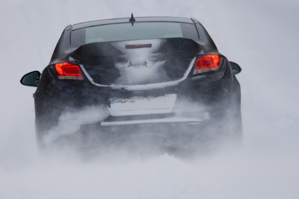 7 Astuces pour protéger une voiture qui dort dehors 7 Astuces pour protéger une voiture qui dort dehors