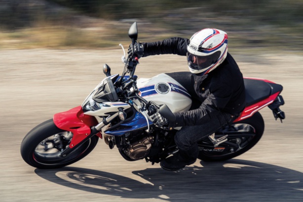 La moto géniale du permis A2, mais pas plus... La moto géniale du permis A2, mais pas plus...