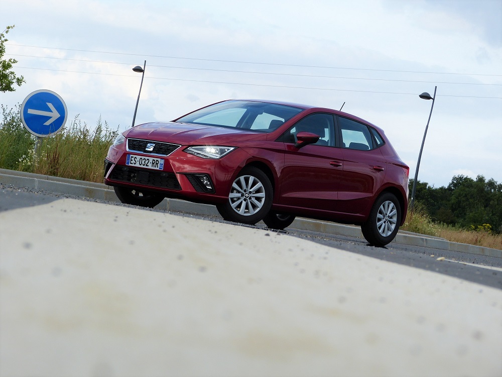 Les verifs extérieures du permis B sur la Seat Ibiza Les verifs extérieures du permis B sur la Seat Ibiza
