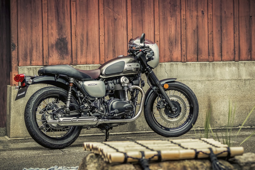 Kawasaki W800 Café Racer : La moto A2 nostalgique