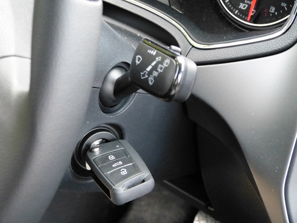 Dégivrer super rapidement un pare-brise et une voiture Dégivrer super rapidement un pare-brise et une voiture