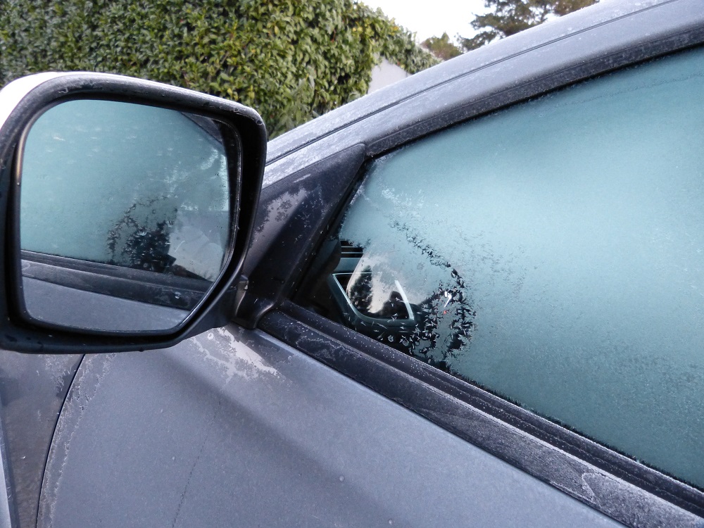 Racleur de neige électrique de voiture Dégivrage et dégivrage Outil de  dégivrage Dispositif de dégivrage Rapidement Pas de rayures à la fenêtre