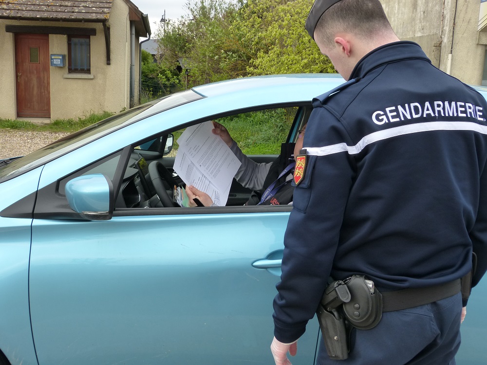 COVID-19 : le guide de survie de la conduite pendant le confinement