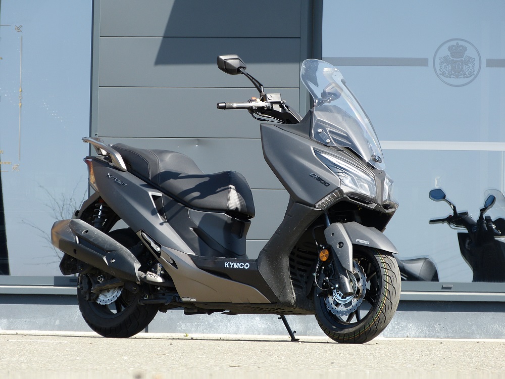Kymco X.Town 300 : A2 Basic Instinct Kymco X.Town 300 : A2 Basic Instinct