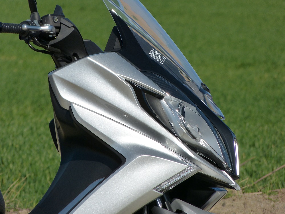 Le scooter 125 connecté comme une voiture ! Le scooter 125 connecté comme une voiture !