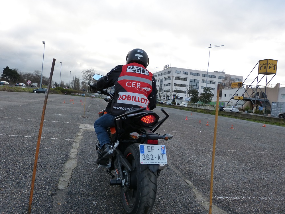 Stage accéléré moto