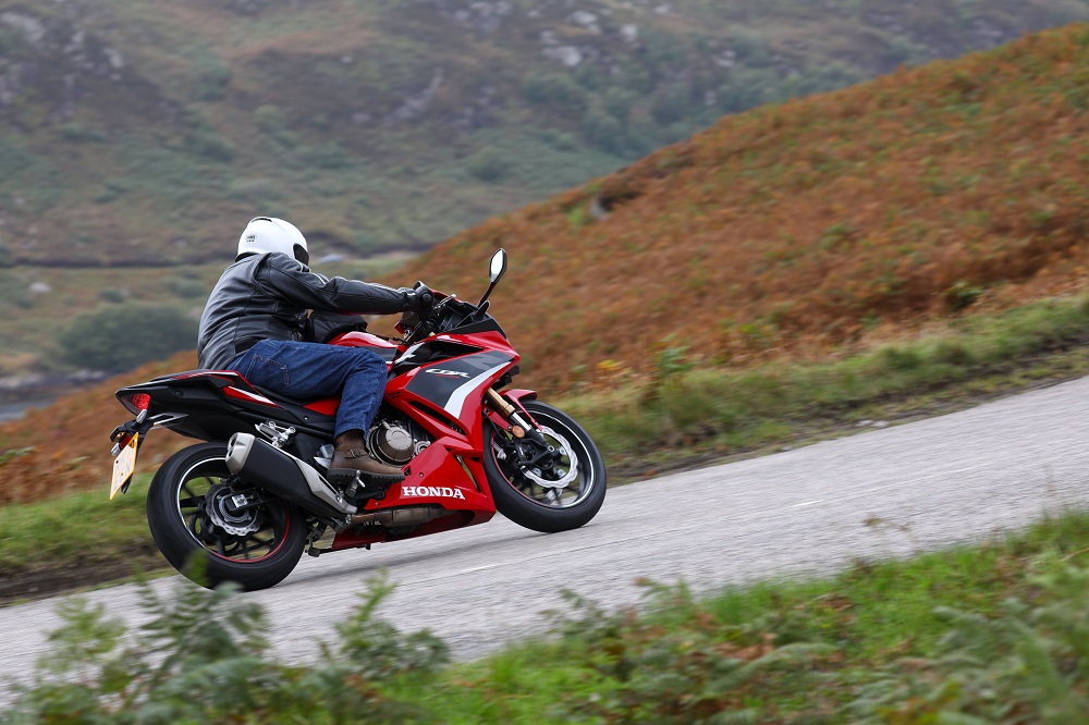 Honda CBR500 R 2022 : La sportive A2 qui sait tout faire  Honda CBR500 R 2022 : La sportive A2 qui sait tout faire