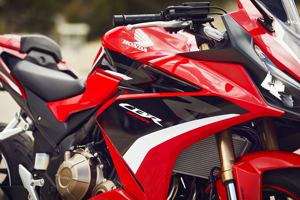 Honda CBR500 R 2022 : La sportive A2 qui sait tout faire  Honda CBR500 R 2022 : La sportive A2 qui sait tout faire