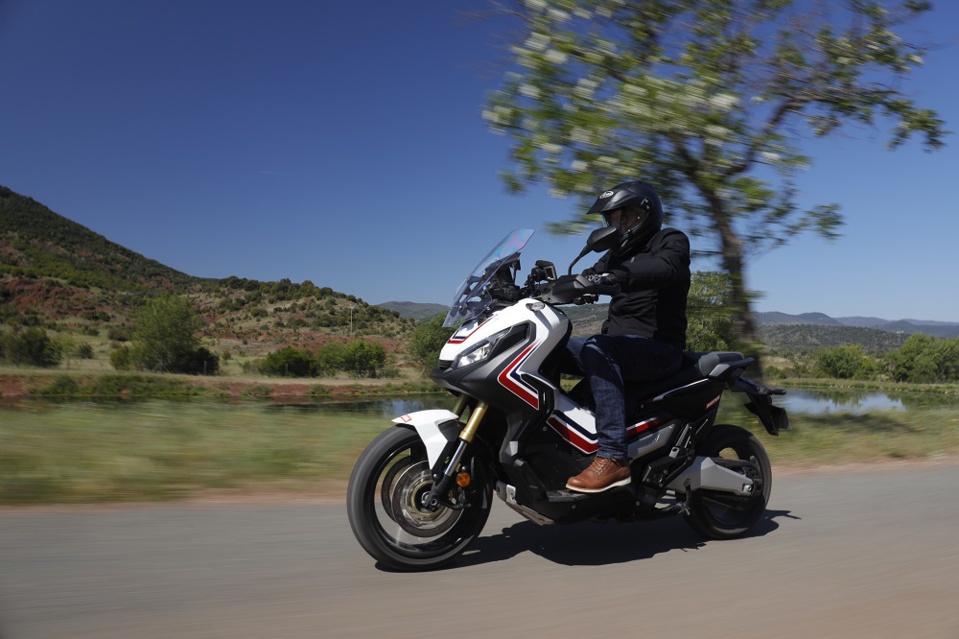 Fiche moto simplifiée N°5 : La conduite préventive  Fiche moto simplifiée N°5 : La conduite préventive