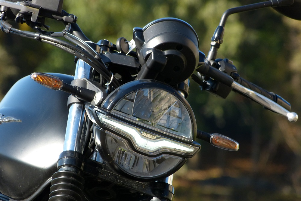 Moto Guzzi V7 : du métal et des sensations dans l’A2