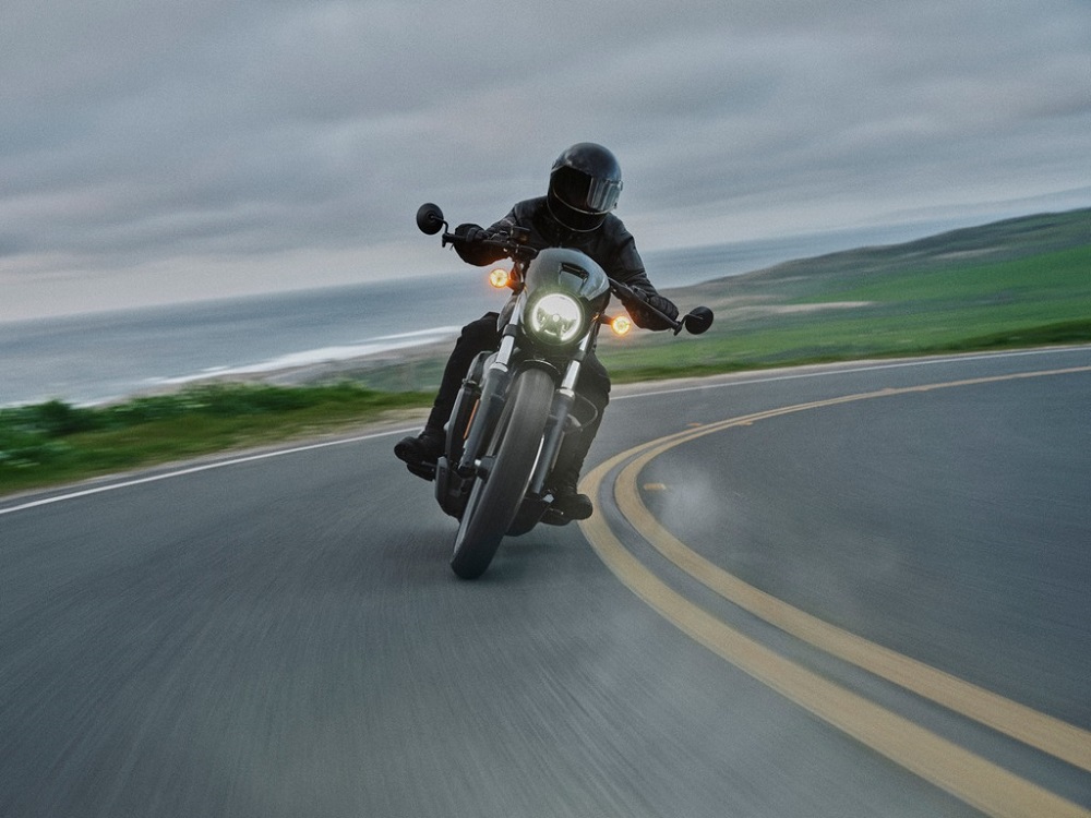 Nightster : la belle Harley A2 qui accélère fort  Nightster : la belle Harley A2 qui accélère fort