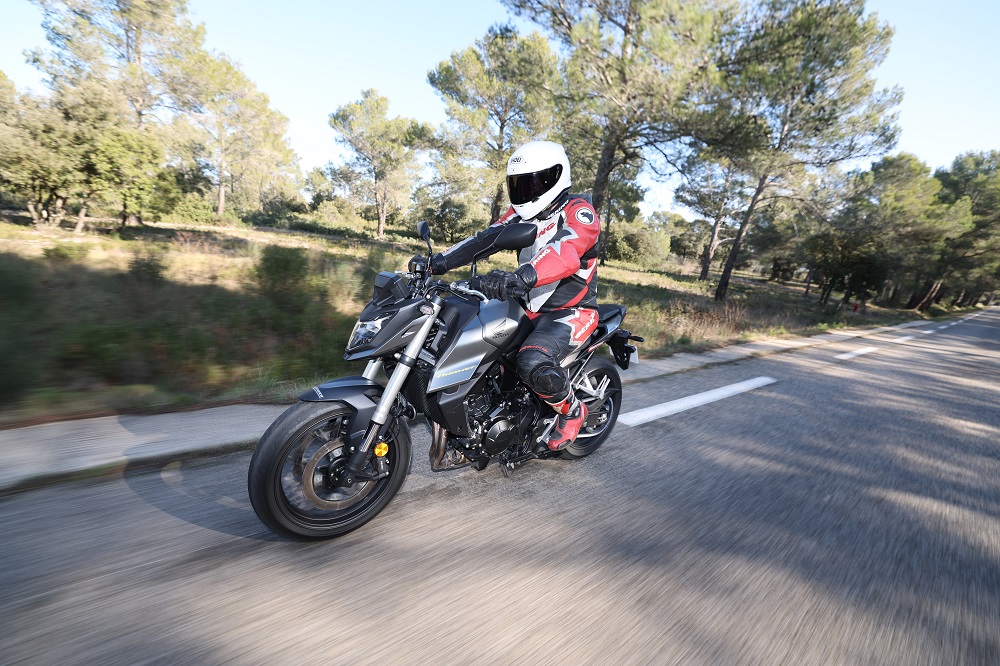 Honda Hornet 750 : la moto A2 révolutionnaire !