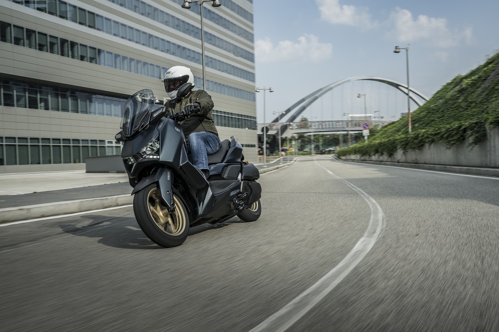 Scooter A2 : le XMAX 300 adopte la navigation Garmin