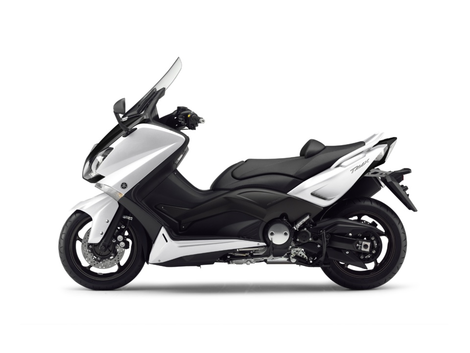Les vérifications techniques du Yamaha T-Max en conditions d'examen du permis et en vidéo Les vérifications techniques du Yamaha T-Max en conditions d'examen du permis et en vidéo