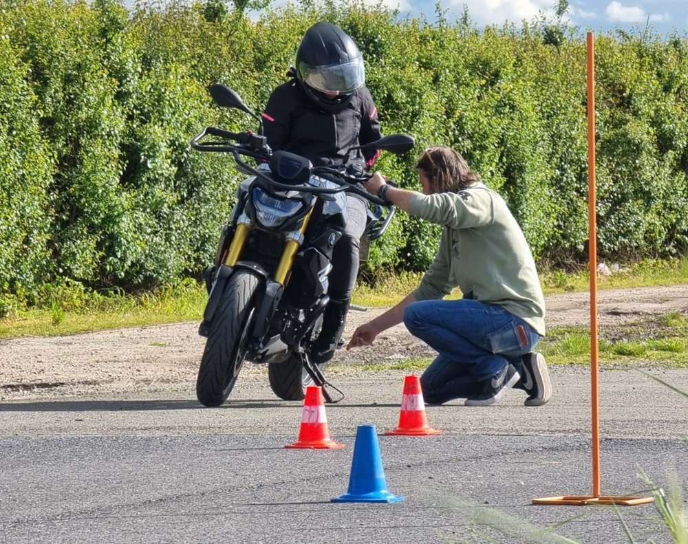 Tout savoir pour passer son permis moto quand on est un petit gabarit Tout savoir pour passer son permis moto quand on est un petit gabarit