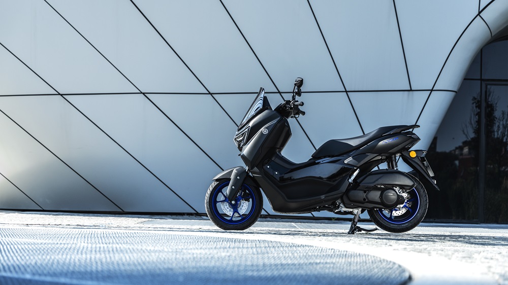 NMAX 125 : Le scooter urbain et compact du permis B NMAX 125 : Le scooter urbain et compact du permis B